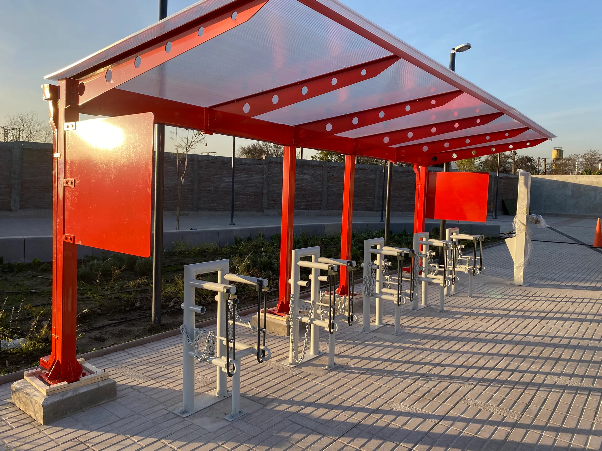 Bicicleteros – Metro de Santiago – imagen 1